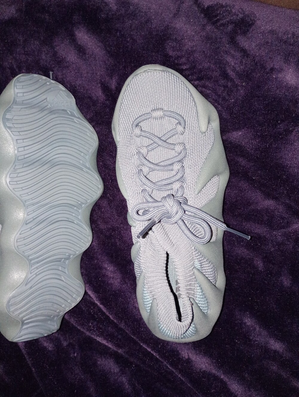 Yeezy - Picture 3 of 3